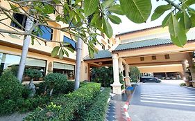 โรงแรมตักสิลา (SHA Extra Plus)